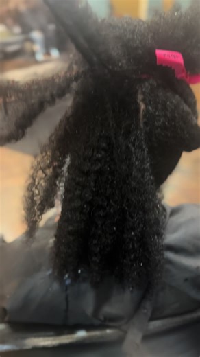 Hair is super hydrated and beautiful 😍 she stays consistent with loving on her hair! #hair #montgomery #silkpress #montgomeryal #naturalhair