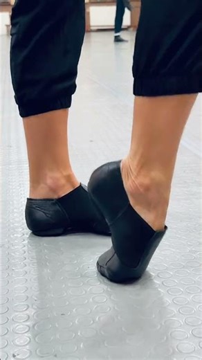 Caucasian dance 💃 ♥️ 😍 💕 🎶 #bride #dance #танцы #studiondance #dancer #top #танец #свадьба #rek