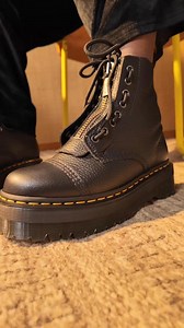 3.8M views · 554 reactions | Les boots Sinclair. Incontournables depuis leur création. | Dr. Martens | Facebook