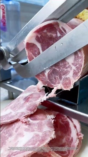 Super satisfying slicing! The blade glides and whole meat sheets fall off smoothly