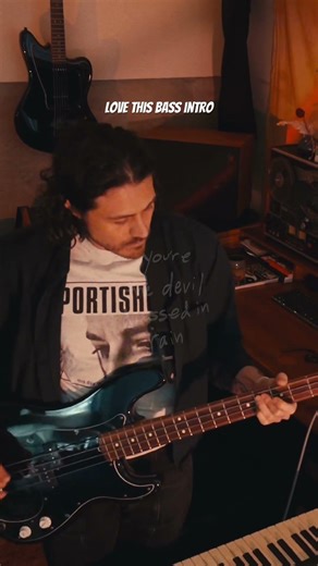 bass intro for post-punk type beat