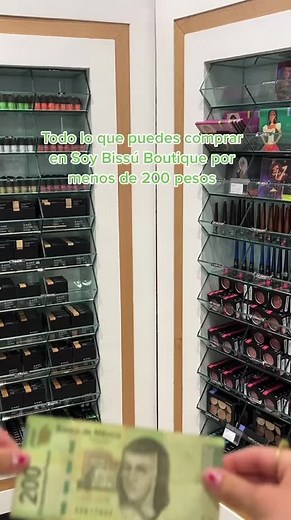 Dicen que el dinero no compra la felicidad, pero todos los Bissufans salen felices de Boutique Santa Mónica 😎 #bissú #BuenoBonitoBissú #fyp #parati #EsmaltesBissú