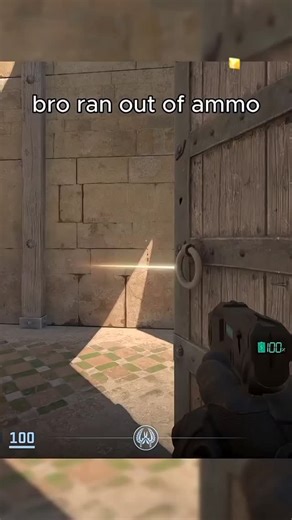 Counter Strike on Instagram: "1997년 개봉한 영화 Titanic은 잭과 로즈의 운명적인 사랑을 통해 비극 속에서도 오래 남는 감정의 깊이를 보여주는 작품입니다. 화려한 연출보다 인물의 감정에 더 집중한 제임스 카메론 감독의 스타일은 지금 다시 봐도 묘하게 가슴을 울리죠. 배가 침몰하는 장면이 아닌, 두 사람이 서로를 바라보던 순간들이 더 강하게 기억에 남는 영화이기도 합니다. 이 감정을 완성해주는 곡이 바로 셀린 디온의 *“My Heart Will Go On”*입니다. 처음 들으면 잔잔한데, 어느 순간 자연스럽게 가슴이 벅차오르는 느낌을 줍니다. 특히 후반부의 고조되는 보컬은 영화 속 잭과 로즈의 마지막 장면과 겹쳐지면서 괜히 마음이 서늘해지기도 하고요. 많은 분들이 “이 노래가 나오면 왜 그 장면이 자동으로 떠오르는지 모르겠다”고 말하는데, 그만큼 영화와 음악이 자연스럽게 얽혀 있는 곡입니다. 1998년 아카데미 주제가상을 비롯해 여러 상을 휩쓴 건 단지