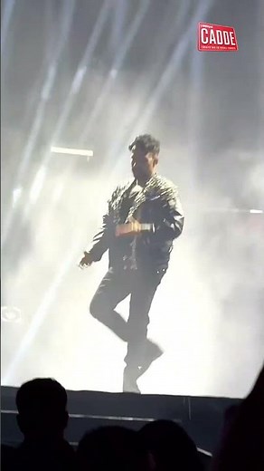 Tarkan, Ankara konserinde "Kuzu Kuzu" şarkısı eşliğinde ikonik dansını yeniden yaptı