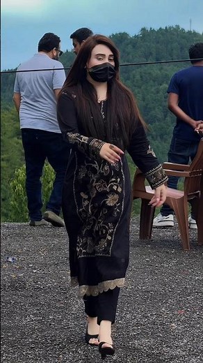 Elegance in Black 🖤 | Mountain Vibes & Graceful Style 🌲✨ #love #viralvideo #fashionreels #viral