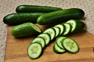 Spacemaster Cucumber 80 Seeds Non-gmo, Tracking Included, Vegetables Garden Seeds, Backyard Gardening, Heirloom Seeds - Etsy