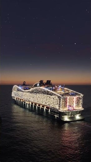 Holiday mode activated on MSC World America ✨