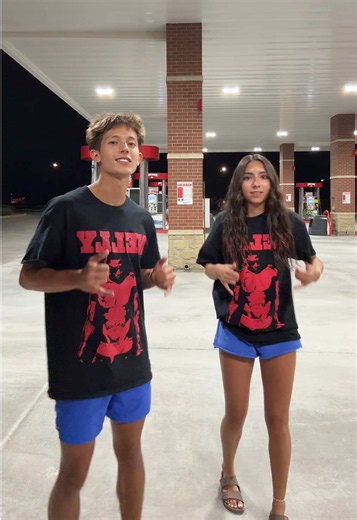 Tiptoeing to fame #tiptoe #viral #bf #coupleideas #fyp | dance