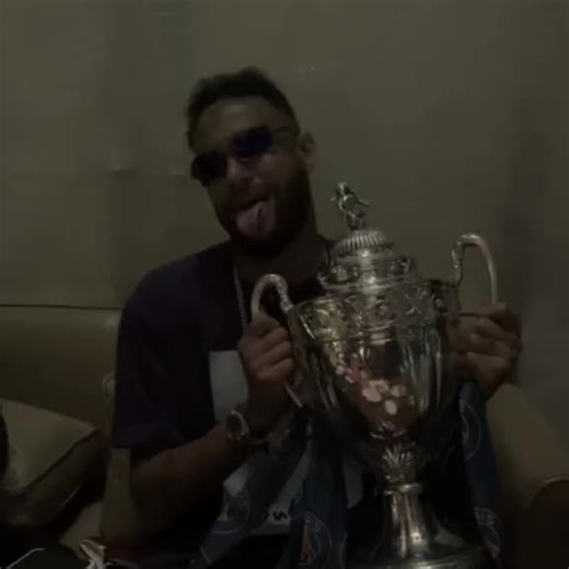 parado no bailão #neymar