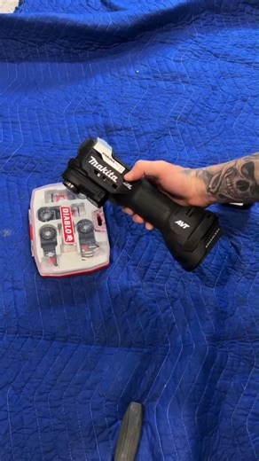 "Makita recently launched a New Brushless Oscillating tool this year • The US got a black one and Canada got a teal one, other then the color there is no difference • They added AVT (anti vibration technology) which makes a huge difference and it really quiet. And still has ton of power • The only thing I would change is the starlock I would like to see the clicking mechanism rather then the pin design they used. Other then that this thing is awesome • I’m just fishing some HDMI cables through t