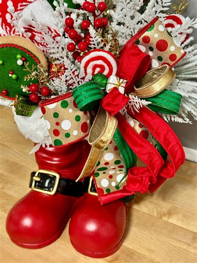 Christmas Boot Arrangement: Santa Boot Centerpiece, Holiday Table Decor, Santa Boot Sweets Centerpiece - Etsy