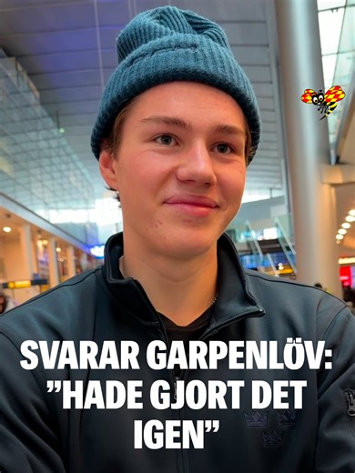 Johan Garpenlöv pekade ut Leo Sahlin Wallenius som filmare efter JVM-semifinalen. Nu svarar 19-åringen. – Jag hade gjort om det tio gånger av tio, säger Växjöspelaren. #sport #nyheter #hockey