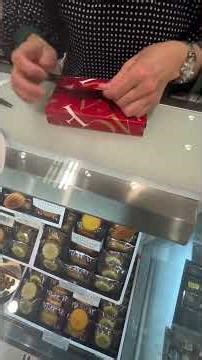 Japanese gift wrapping, how to wrap a gift, origami gift wrap, no tape gift wrappin