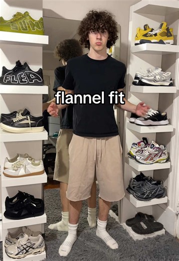 Flannel Fit: Streetwear Outfit Ideas in Flannel