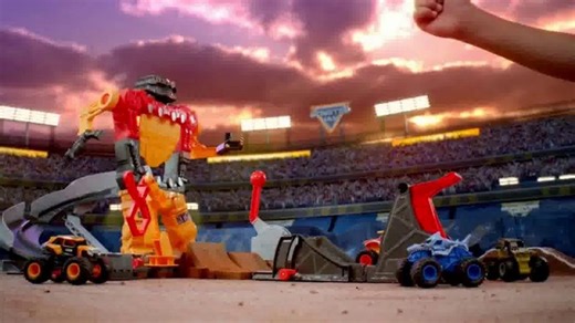 Monster Jam Smash & Bash TV Spot, 'Epic Damage'