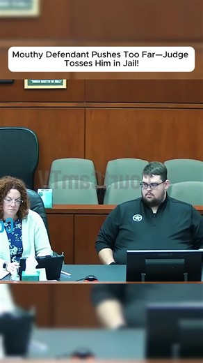 Mouthy Defendant Pushes Too Far—Judge Tosses Him i-1 | judge judy harvard defendant