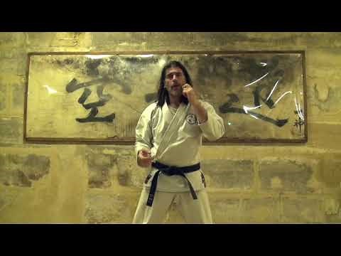 Karate, entraînement technique simple pour s'équilibrer