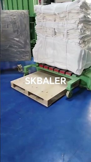 Bag compactor machines for recycling polypropylene (PP) bags, rice sacks, and jumbo bags