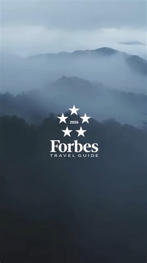 ROKU KYOTO, LXR Hotels & Resorts has been awarded a Five-Star rating in the Hotel category of the Forbes Travel Guide 2026, the guide’s highest distinction. This marks the first Five-Star rating for the LXR Hotels & Resorts collection worldwide and the first for a Hilton hotel in Japan. After receiving Four-Star ratings in 2024 and 2025, the hotel has now been recognized for three consecutive years. The property stands in Kyoto’s Takagamine district, historically associated with artisan communit