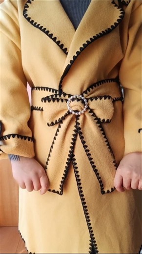 How to Tie a Stylish Bow on a Trench Coat Belt to Transform It into a Designer Coat 🧥💎