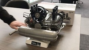 1:4 scale 911 engine model with complete motorized rotating assembly and illuminated ignition! | Porsche Exchange