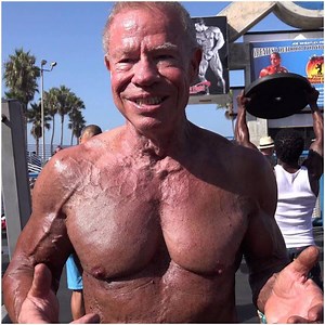 552K views · 2.3K shares | All these bodybuilders are over 60... and one is 83!! Respect  | The Dream Fitness | Facebook