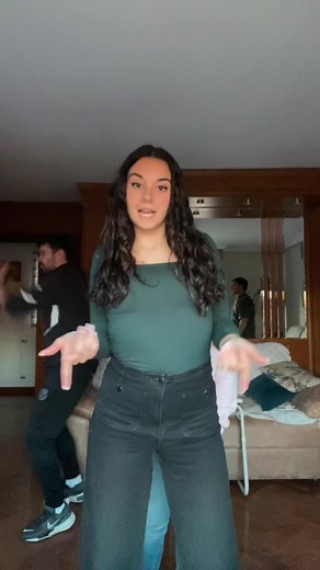 Vídeos de NOELIA MUÑOZ (@noeliamnoz) con «sonido original - miadippp»