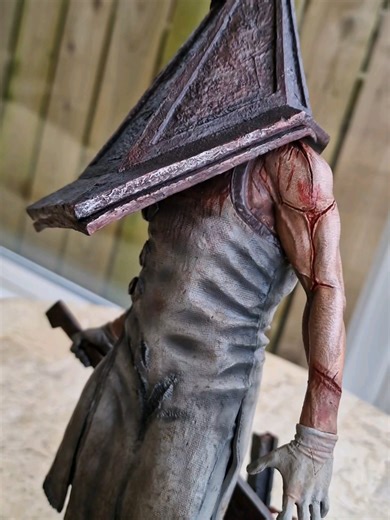 Pyramid Head 1/6th Resin Statue Review from Silent Hill
