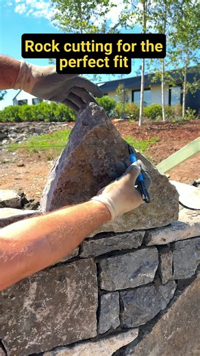 Shaping Basalt Blue Stone with REXID Hammer Techniques