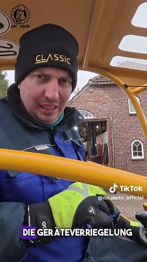 Teil 2 Technik bereit, Hof geschniegelt – zwischen Aufbau und Abholung läuft alles auf Anschlag 🔧🚜 Vom Schrauben bis Hof fegen – so sieht Vorbereitung bei uns aus! Das komplette Video findest du auf meinem YouTube-Kanal Mr. Moto ▶️🔥 #MrMoto #Landtechnik #Schrauberleben #Werkstattalltag #Hofleben #Technik #Trecker #Maschinenliebe