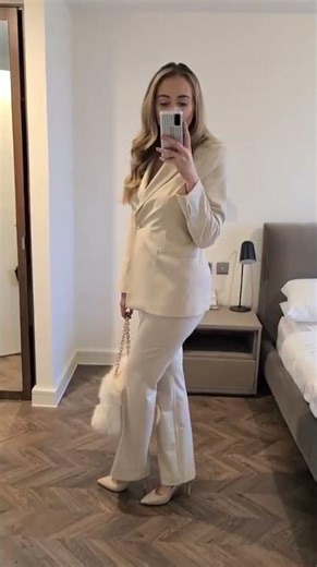 HM online vs In person hm handm handmhaul winteroutfit... #Shorts #jenniferparton11