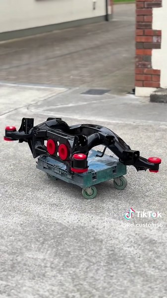 Subframe complete! looking much better😮‍💨 More videos coming out every few days on the progress! Make sure to follow to keep up to date and if you are interested in the getting your Lexus restored please pm the page! #fyp #trending #foryoupagе #viral #irishcarscene #cavancarscene #carscene #carsoftiktok #lexus #is200 #is300 #modified #lowered #restoration #carrestoration #builtnotbought