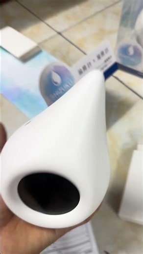 Đồng hồ đo nhiệt độ độ ẩm trong phòng thiết kế hình giọt nước có thể treo tường hoặc để bàn