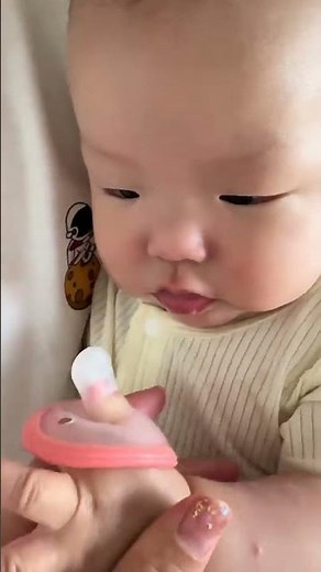 He’s Really Figured Out How to Use a Pacifier 😄 #baby #cutebaby #babymilestone