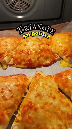 🤤 Des triangles à l’escalope ultra fondants à l’intérieur et croustillants à l’extérieur ! #douceurdefrance0 #triangle #escalope #express