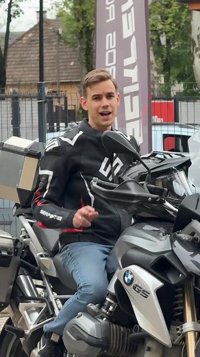 Motorozz biztonságban! serpentize.hu 1046 Budapest, Fóti út 87. #Serpentize #magyarmárka #motorosruházat #motorcycle #motoros | Serpentize motoros ruházat és felszerelés