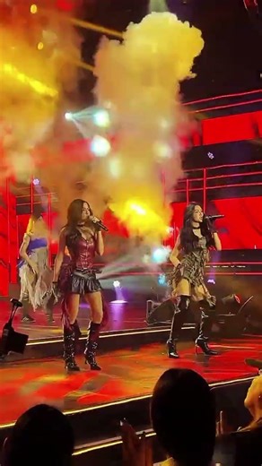 Kai Montinola & Alexa Ilacad singing "Womanizer" on ASAP stage😍