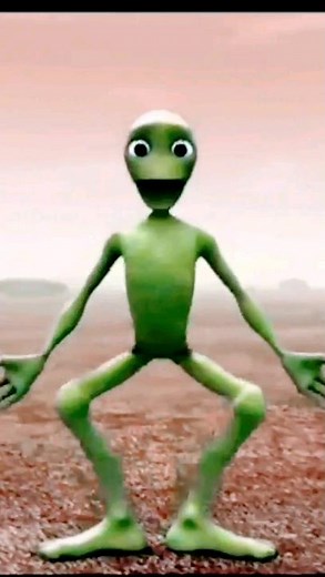 Daler mehndi Tunak Tunak Tun ft.Dame tu cosita ostco alien #shorts #viral #dance