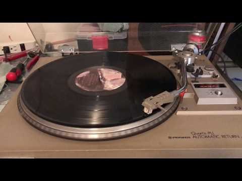 Pioneer PL-540 turntable
