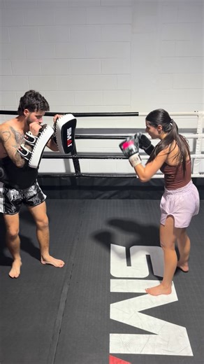 Ronin Academy on Instagram: "Muay Thai Classes🔥 🔥 💥 🔥 #roninacademy #roninathletics #insta #fighter #fightlife discipline nolimits nopainnogain mindset boxing thaiboxing kickboxing fasterstrongerbetter townsvillefitness townsvillegyms townsvillegym townsvillemuaythai townsvillemma mma qldmuaythai townsvillemaritalarts martialartstownsville townsville townsvillelocal townsvilleshines"