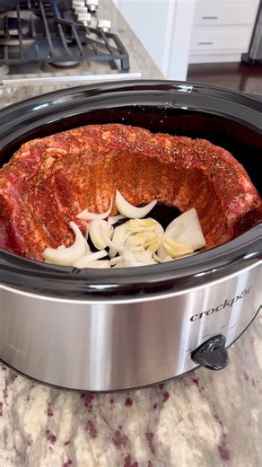 Crockpot Baby Back Ribs!! This is my go-to method. It SO GOOD! Recipe in the comments! | Cooking For My Soul