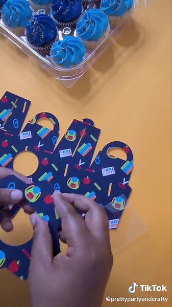 DIY Cupcake Gift Boxes for Back to School | Cricut Craft