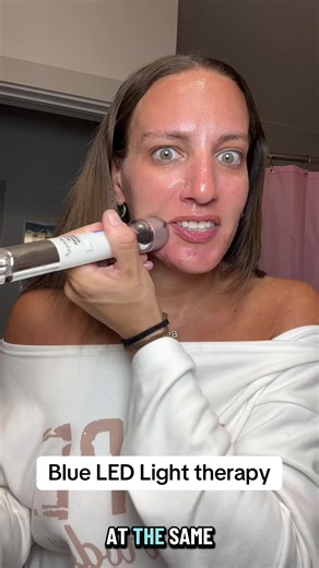 This blue eraser serum from @cellology_official with the blue LED light therapy is just genius. The serum consists of spicules 1/40 the size of your pores, ensuring the product can penetrate the skin and really get in there! The blue LED light will help to kill all of that acne causing bacteria. This is one of the skincare products that is definitely being packed with me for my trip to Vegas because I just can’t do without it! #cellology #blueledlight #ledskincare #bluelighttherapy #acnesolution