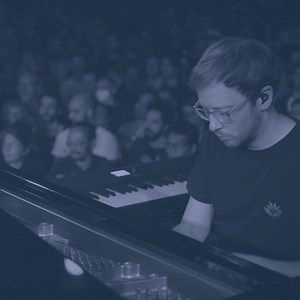 Tickets for our 𝐄𝐯𝐞𝐫𝐲𝐭𝐡𝐢𝐧𝐠 𝐈𝐬 𝐆𝐨𝐢𝐧𝐠 𝐭𝐨 𝐁𝐞 𝐎𝐊 tour are on sale now 🐧 https://gogopenguin.co.uk/#live | GoGo Penguin
