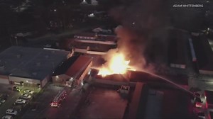 Southern Indiana firefighters battle large blaze in New Albany