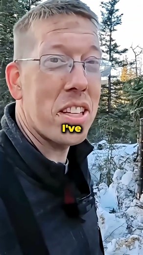 Alone in Alaska’s Snowy Forest… Wolves Howling While I Build My Shelter 🐺🪵 #alaskacamping #snowcamp