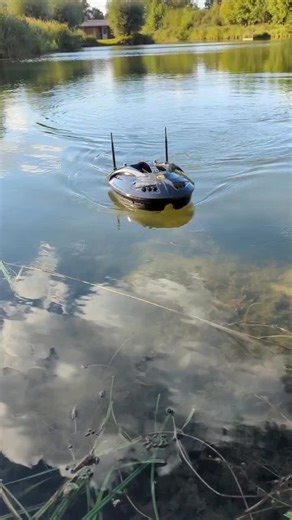 Das neue Duke Futterboot von Carp Royal 👑🎣 #futterboot #baitboat #baitboats #carproyal #carpfishing #carpfishinguk #carpfishinglife #anglerlife #bootstour #bootstouring #carpfishinglife #duke #neuesmodell #amwasser #wasserfahrt #karpfenangler #carphunting #PepsiApplePieChallenge