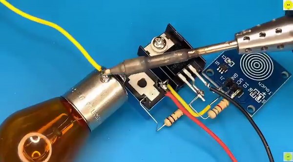 111K views · 2.8K reactions | Simple Electronics projects, jlcpcb Source from Youtuber: inventor KR The Engineering MindsetSensor from Utsource: https://www.utsource.net/home/sensors | Utsource | Facebook
