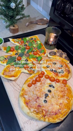 Fun Christmas Pizza Making Ideas for the Holidays
