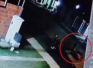 Vídeo: supuesto feminicida habría trasladado el cuerpo en una carretilla - Policiales - ABC Color